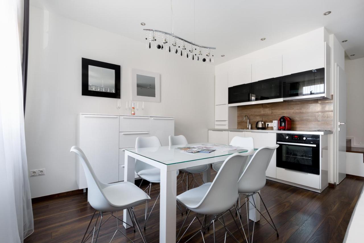 Budapest Central Square 2 Bedrooms Suite - Michaelides Voeroesmarty Square Residences Luaran gambar